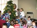 Μαθητές στόλισαν το Χριστουγεννιάτικο Δέντρο στο Γηροκομείο